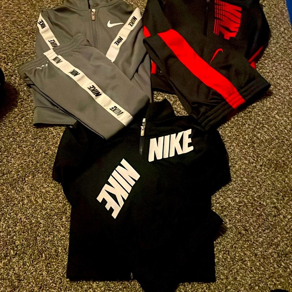 3 nike outfits size 5-6y